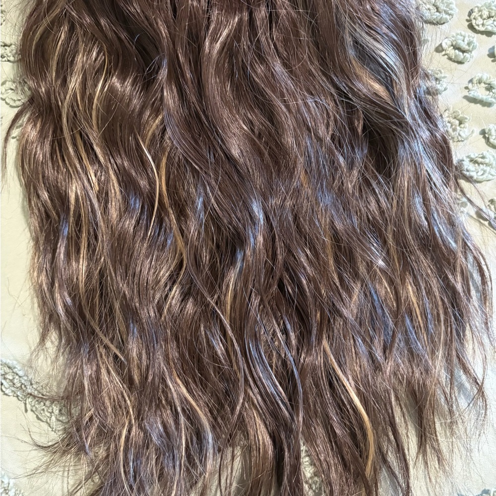 Claire Mono Wave 22" Brown with Highlights Wig - Picture 8 of 9
